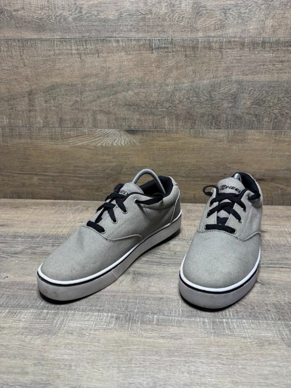 Heelys Launch Taupe Canvas Skate Shoes Men's Size 11